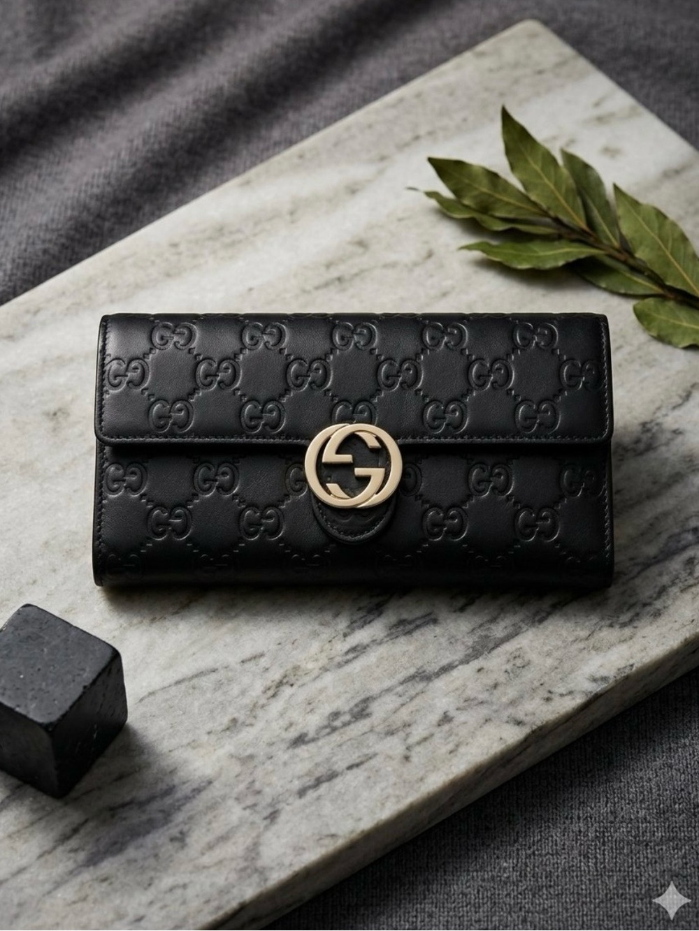 Gucci Black Leather Card Holder with Gold Double G
